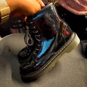 Dr Martens Size 1 little kids Patent Leather Boot (No box)